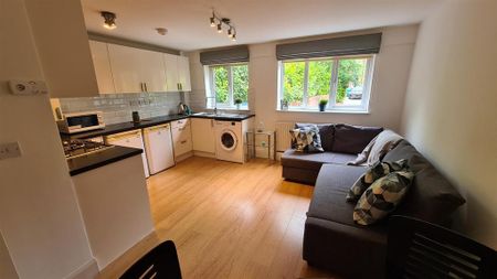 1 bedroom flat to rent - Photo 3