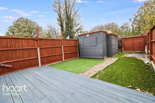 3 bedroom semi-detached house to rent - Photo 1