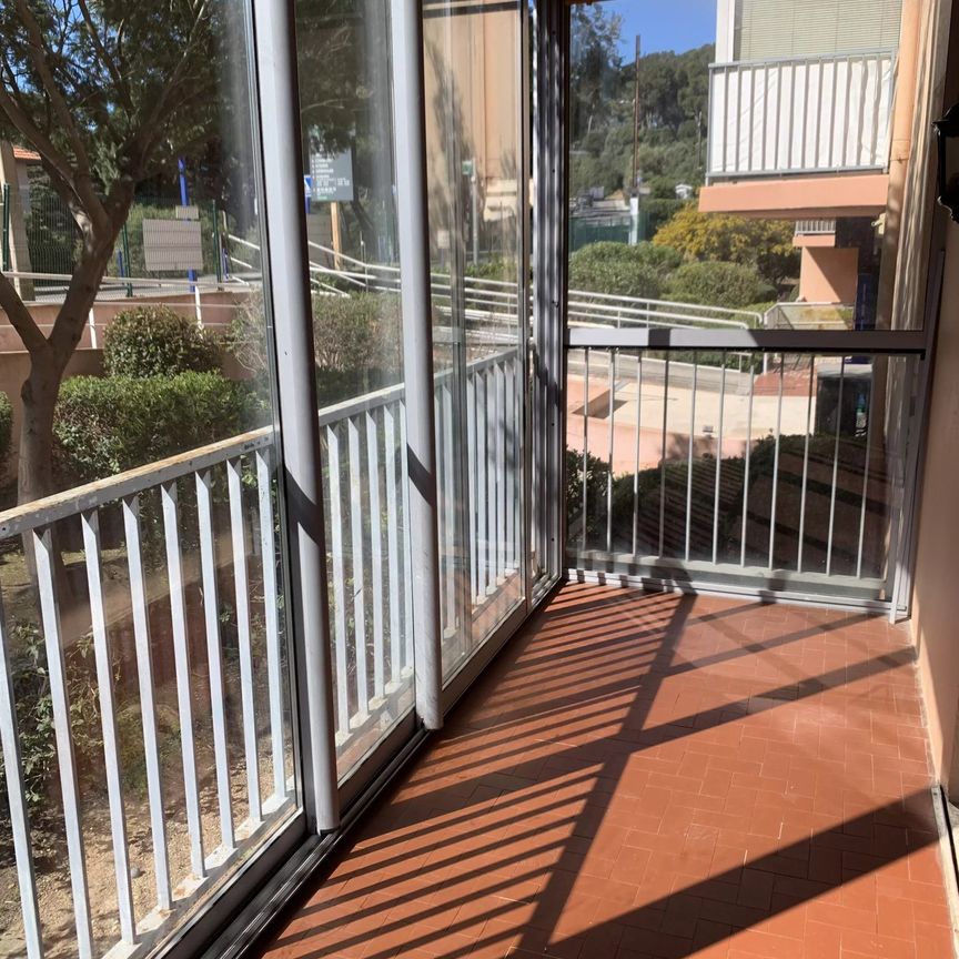 Location Appartement 2 pièces 32m² HYERES 83400 - Photo 1
