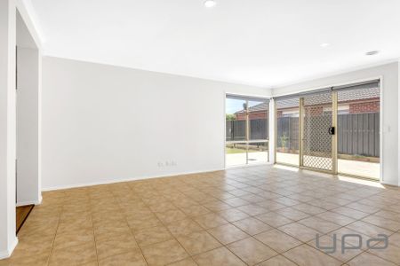 Affordable Family Living in Roxburgh Park - Photo 2