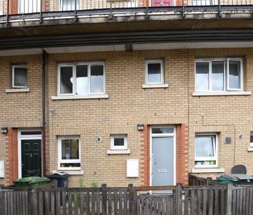 3 bedroom flat to rent - Photo 3