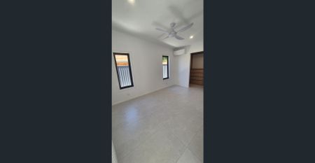 Spacious & Modern 2-Bedroom Granny Flat in Prime Nerang Location - Photo 2