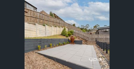 Family Living in a Prime, Nature-Filled Location - Photo 5