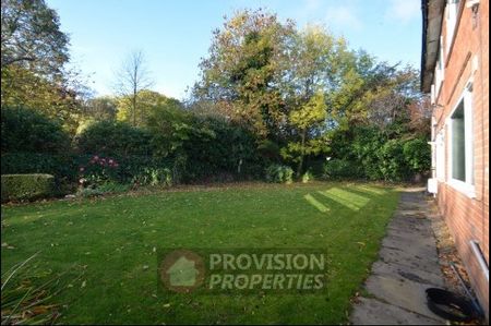 3 Bedroom Houses near Leeds University - Photo 2