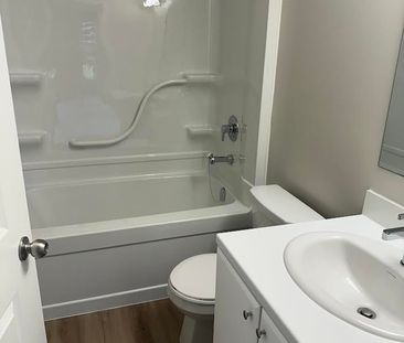 For Lease - 50 Herrick Avenue Unit# 229, St. Catharines, Ontario - Photo 6