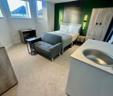 Highfield Road, BOURNEMOUTH - Photo 4