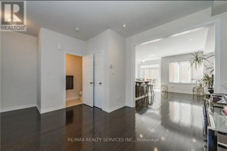 74 ALDERSGATE DRIVE - Photo 2