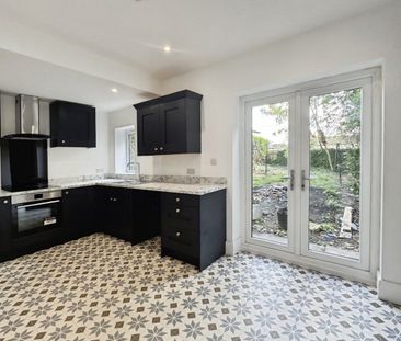 Whitehall Road, Cleckheaton, BD19 - Photo 1