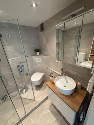 Helle teilmöblierte 2,5-Zimmer-Wohnung mit Balkon in Forstenried - Photo 1