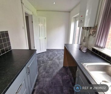 2 bedroom semi-detached house to rent - Photo 6