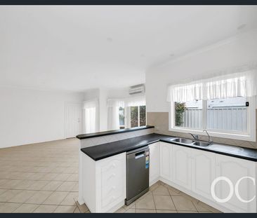 Open the door to relaxed Findon living - Photo 6