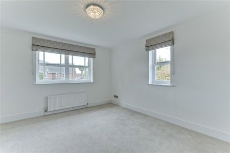 5 bedroom detached house to rent - Photo 3