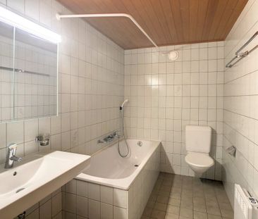 Au coeur de la ville, agréable appartement de 3 pièces dans les com... - Photo 6