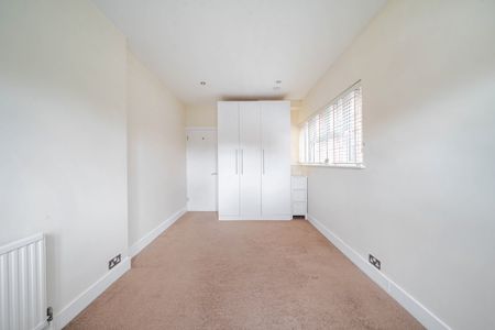 2 bedroom maisonette to rent - Photo 4