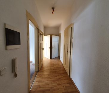 * Zentral * Familienfreundliche, helle 3-Raum Wohnung mit Balkon* - Foto 1