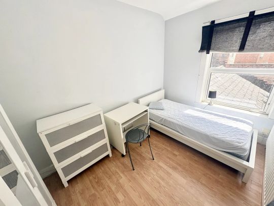 1 bedroom house share to rent - Photo 1