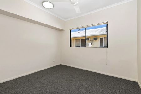 Contemporary living in Trinity Beach - Photo 2