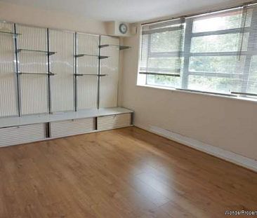 2 bedroom property to rent in London - Photo 1