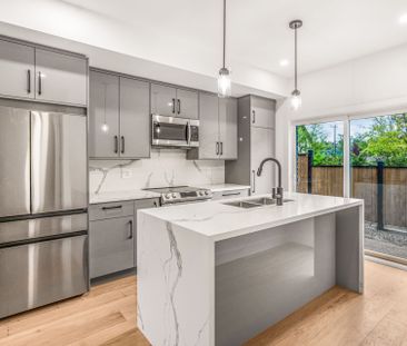 For Lease - 18 Alderwood Lane, Barrie, Ontario - Photo 4