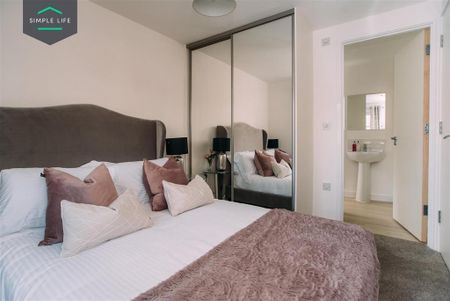 3 bedroom semi-detached house to rent - Photo 3