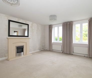 3 Bedroom Detached House - Photo 2