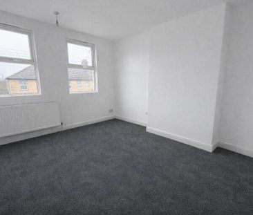 3 bedroom end of terrace house to rent - Photo 1