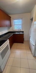 For Lease - 223 Harlandale Avenue, Toronto, Ontario - Photo 3