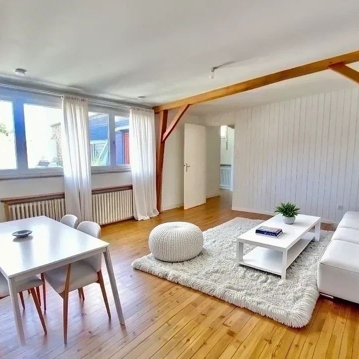 A LOUER - T2 LUMINEUX ET CALME AU PIED DE LA CATHEDRALE - Photo 1