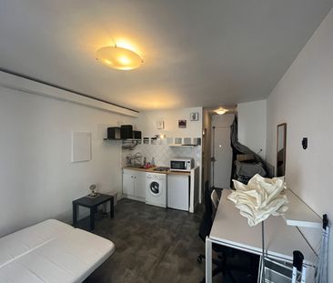 Paris 8 - Rue de Ponthieu - Studio à louer meublé - Photo 1