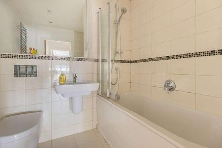 Ascot, Berkshire, SL5 - Photo 5