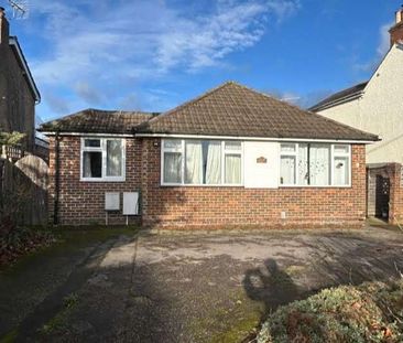 Commonfields, Woking - 4 bedrooms Property for lettings - Seymours - Photo 2