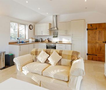 1 bedroom bungalow to rent - Photo 2