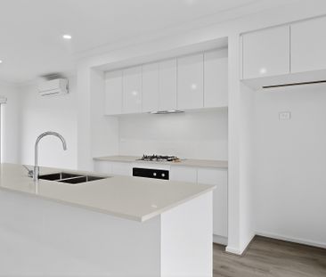 17 Cordata Road, Point Cook VIC 3030 - Townhouse For Rent | Domain - Photo 5