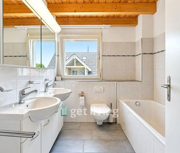 Moderne 4.5-Zimmer Dach-Maisonette-Wohnung in idyllischer Lage - Photo 4