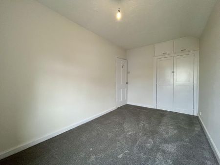 2 bedroom semi-detached house to rent - Photo 3