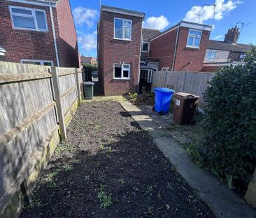 2 bedroom terraced house to rent - Photo 6