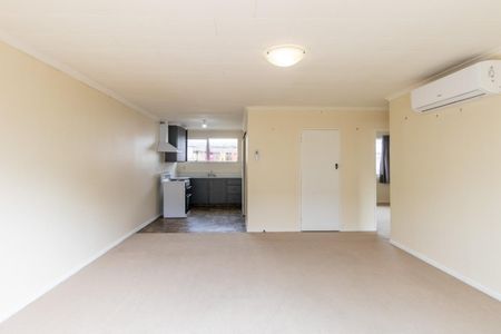2 Bedrooms unit close to town - Photo 2