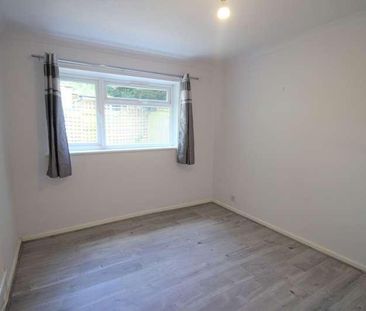 Beeton Close, Pinner, HA5 - Photo 4