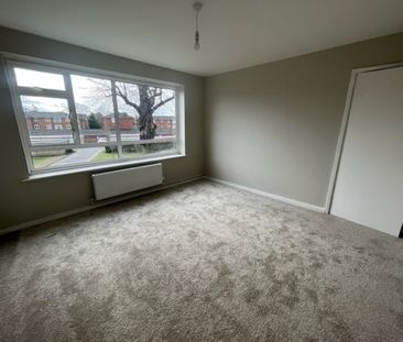 Hampton Lane, SOLIHULL - Photo 3