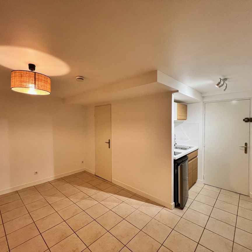 Location Appartement 1 pièce 25m² ST MARTIN D HERES 38400 - Photo 1