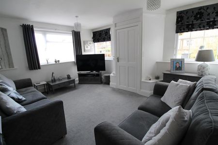 2 bedroom end of terrace house to rent - Photo 5