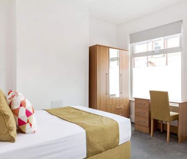 3 bedroom terraced house to rent - Photo 4