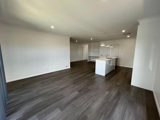 93 Argyle Avenue, Dubbo NSW 2830 - House For Rent | Domain - Photo 1