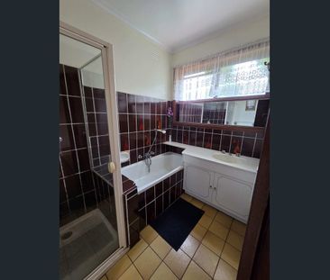 WELL MAINTAINED FAMILY HOME - Photo 6