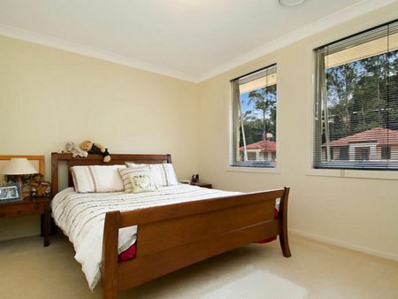 LARGE 2 STOREY FAMILY HOME - Photo 3