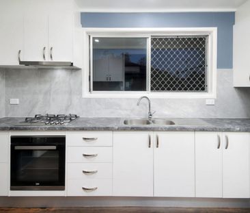 Modern Family Home on a Spacious Block - Photo 6