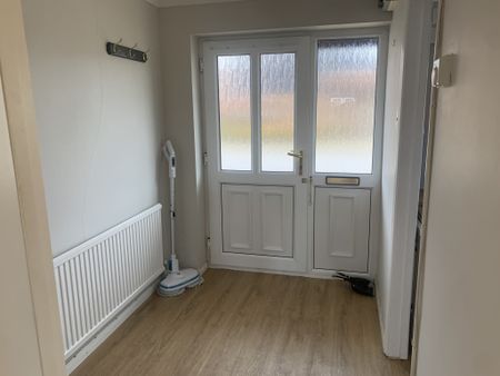 2 Bedroom House with Garage for Rent in Martlesham - Photo 3