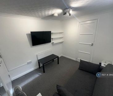 4 bedroom terraced house to rent - Photo 1