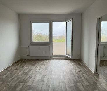 Schöne 2 Raum-Wohnung mit Balkon und Badewanne - Photo 3