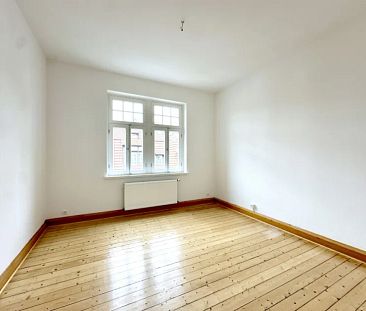 Sie werden begeistert sein! Renovierte 3-Zimmer-Wohnungin klassischem Altbauin der schönen Fröbelstraße - Photo 4